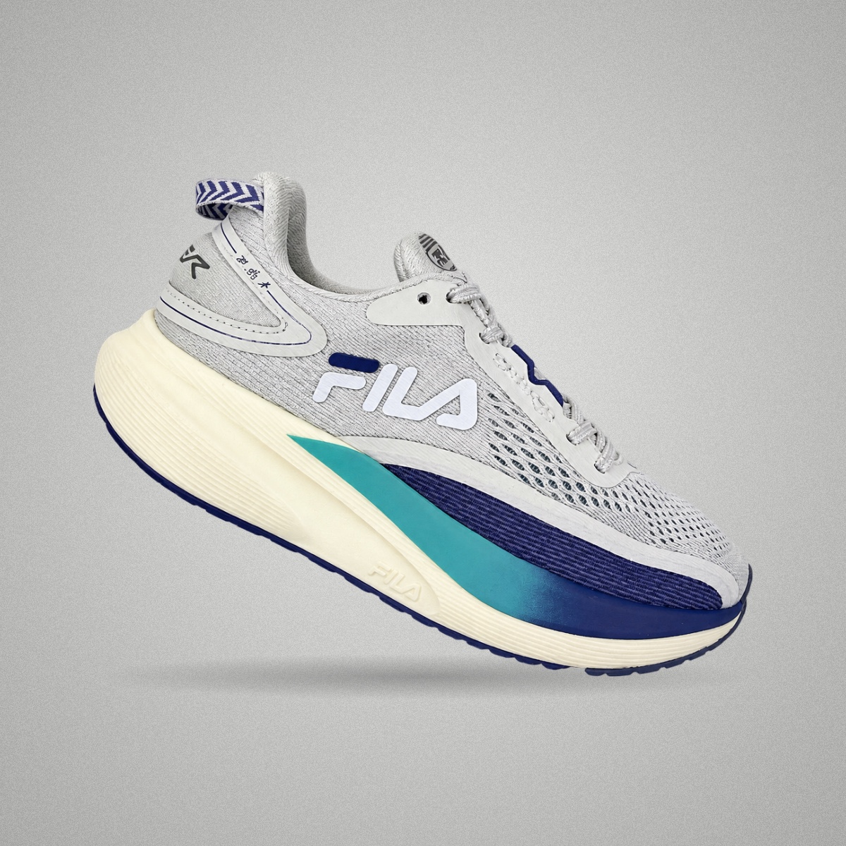 Tênis Fila Racer T2 Extreme Cinza claro